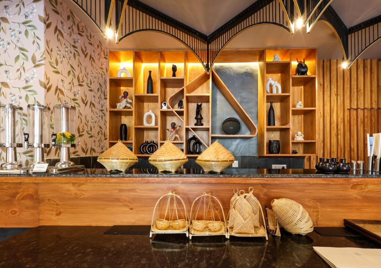 Bloom Hotel - Golf Course Road, Sector 43 Гургаон Экстерьер фото