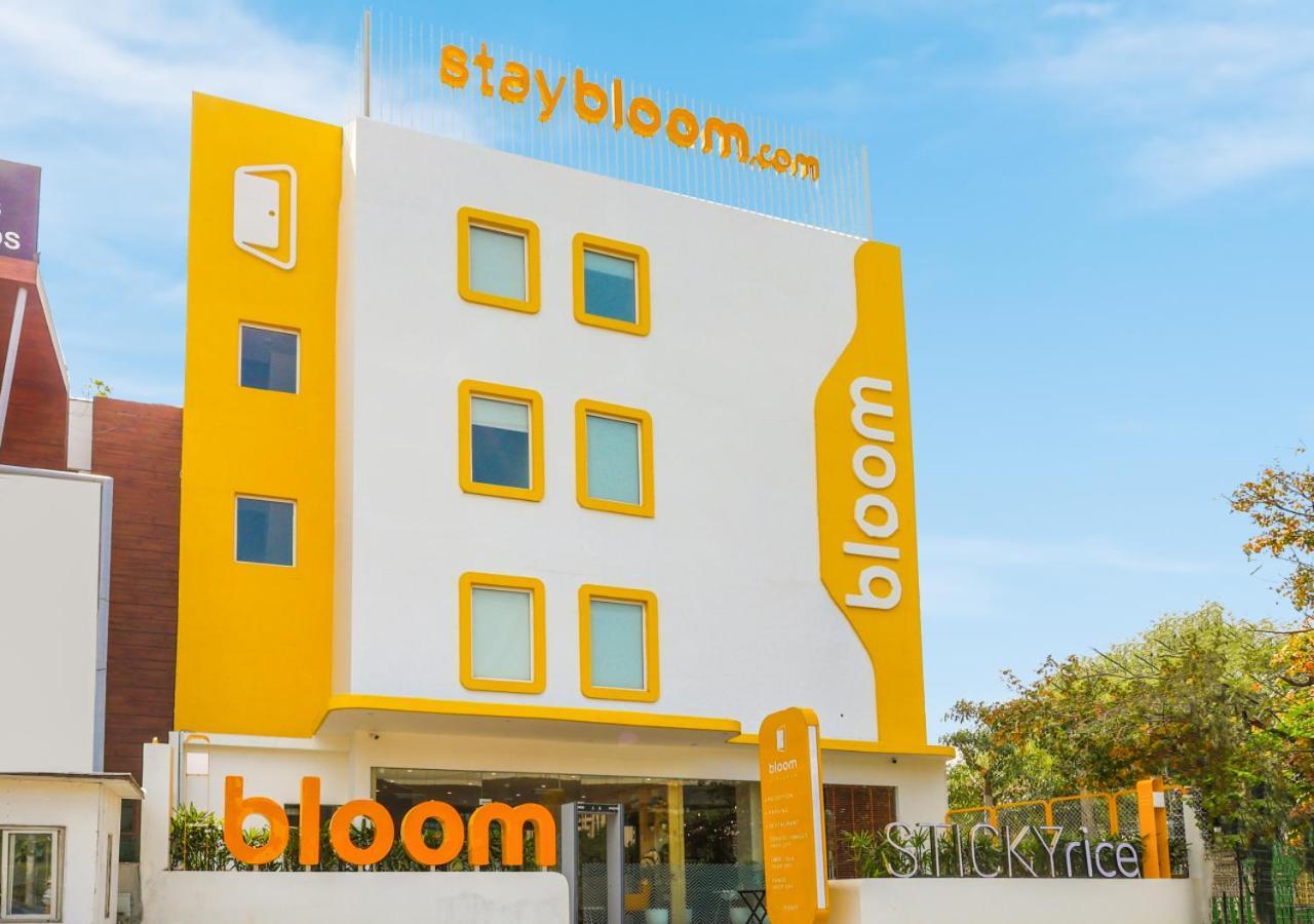 Bloom Hotel - Golf Course Road, Sector 43 Гургаон Экстерьер фото