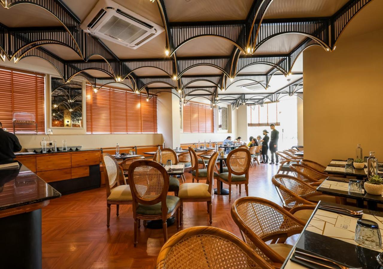 Bloom Hotel - Golf Course Road, Sector 43 Гургаон Экстерьер фото