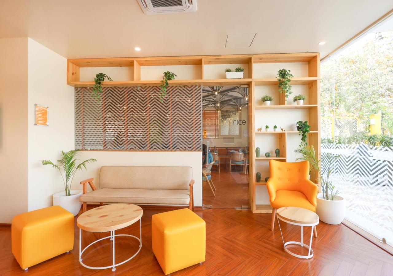 Bloom Hotel - Golf Course Road, Sector 43 Гургаон Экстерьер фото